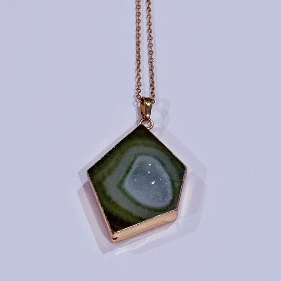 Green and Gold Pendant Necklace - Picture 1 of 4